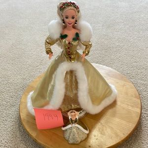 1994 Holiday Barbie Doll no box